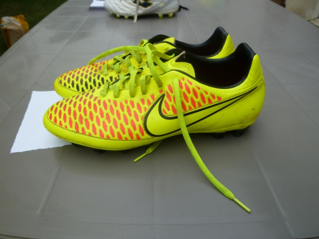 Chaussure pour foot ou rugby acheter vendre