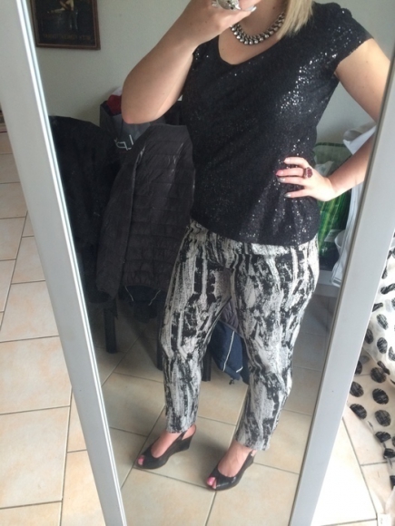 Pantalon fluide blanc et noir taille M/L acheter vendre