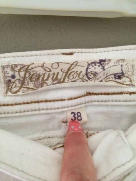 Mini jupe blanche JENNYFER taille 38 acheter vendre