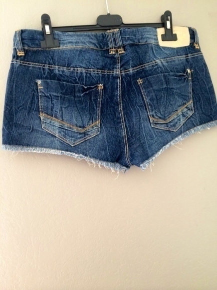 Short en jean Bershka taille 38 acheter vendre