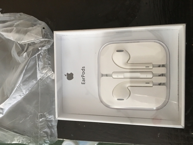 Ècouteurs Apple EarPods avec Télècommande et micro 100% origine  acheter vendre