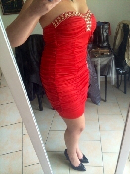 Robe rouge de soirée taille unique comme neuve acheter vendre