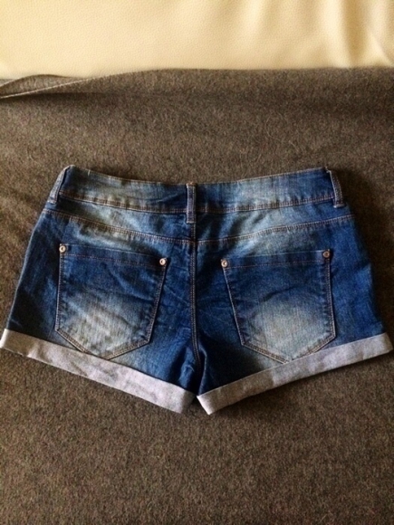 Short en jean JENNYFER taille 38 neuf acheter vendre