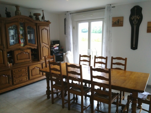 Table+ chaises acheter vendre